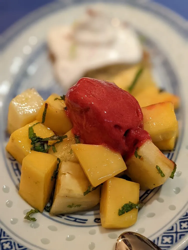 Salade de Fruits Crème Fouettée Biscuit Thé Vert